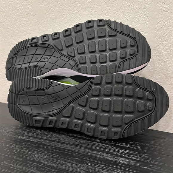 New Size 10 Men’s Nike Air Max SYSTM White Black DM9537-100 Athletic Sneakers - Picture 8 of 9